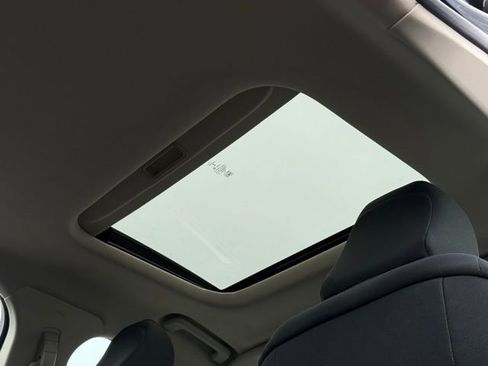 Certified 2020 Ford Fusion SE image 5