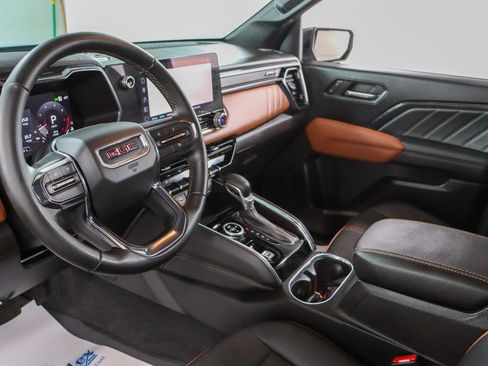Used 2024 GMC Canyon AT4 w/ Canyon Safety Plus Package AWD/4WD image 26
