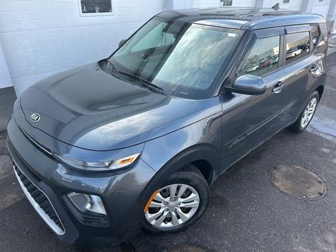 Used 2020 Kia Soul LX image 1