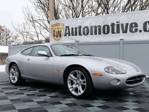 Used 2004 Jaguar XK8 Coupe image 2