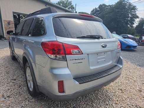 Used 2014 Subaru Outback 2.5i Premium AWD/4WD image 4