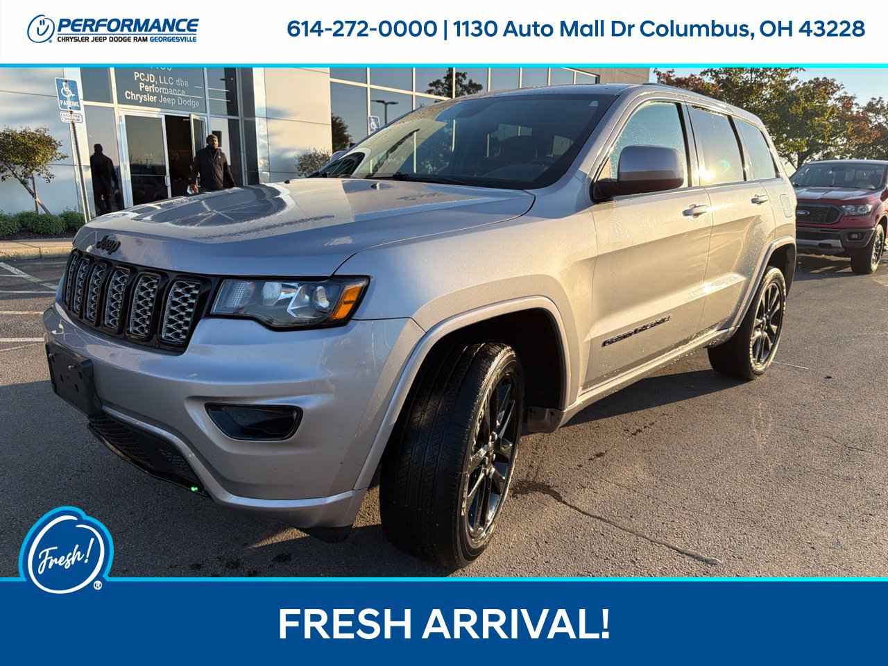 Used 2019 Jeep Grand Cherokee Altitude AWD/4WD image 4