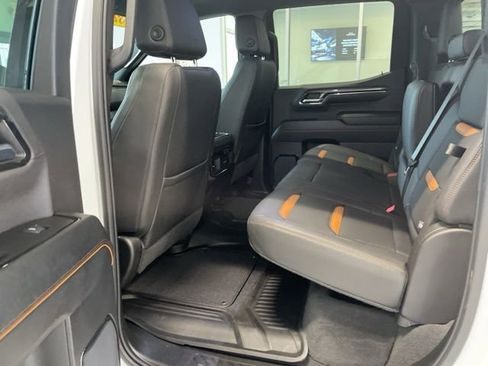 Used 2024 GMC Sierra 1500 AT4 w/ AT4 Premium Package image 19