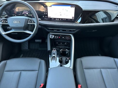 Used 2025 Audi Q5 Premium w/ Convenience Package AWD/4WD image 12
