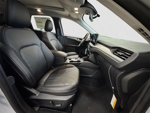 New 2025 Ford Escape SE w/ PHEV Premium Package image 15