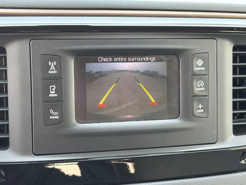 Used 2017 Chrysler Pacifica LX w/ Tire & Wheel Group FWD image 25