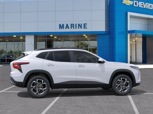 New 2026 Chevrolet Trax LT FWD image 5