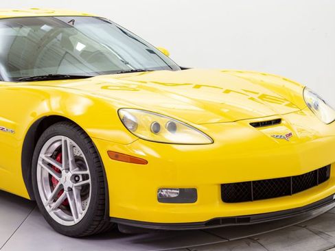 Used 2007 Chevrolet Corvette Z06 w/ Preferred Equipment Group image 19