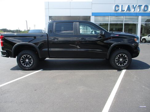 New 2026 Chevrolet Silverado 1500 ZR2 image 2