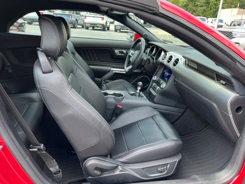 Certified 2022 Ford Mustang Premium RWD image 11
