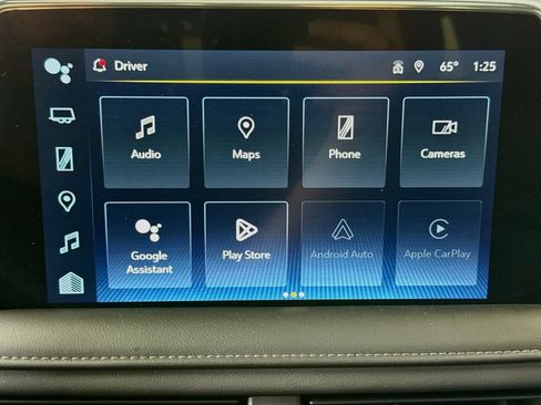 Used 2023 Chevrolet Tahoe Z71 w/ Luxury Package AWD/4WD image 15