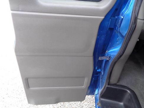 Used 2018 GMC Savana 3500 LT w/ LT Preferred Equipment Group image 39