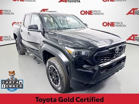 Certified 2025 Toyota Tacoma TRD Off-Road AWD/4WD image 1