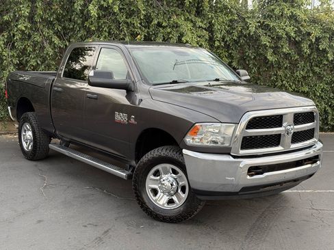 Used 2018 RAM 2500 Tradesman w/ Chrome Appearance Group AWD/4WD image 2