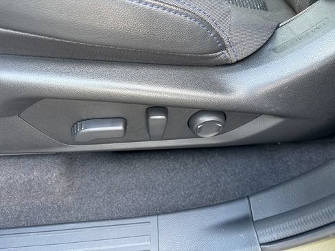 Certified 2025 Subaru Forester Premium AWD/4WD image 17