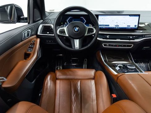 Certified 2024 BMW X5 xDrive40i w/ M Sport Package AWD/4WD image 3