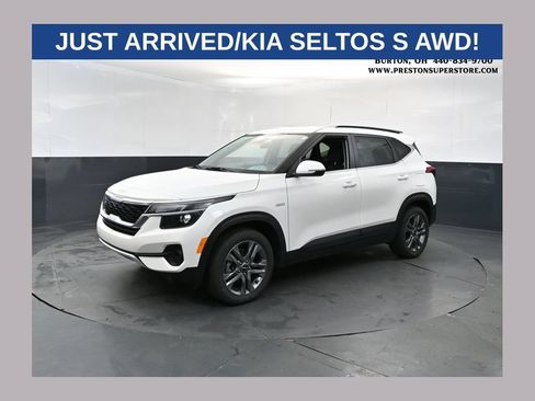 Used 2023 Kia Seltos S w/ Navigation Package AWD/4WD image 1