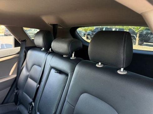 Used 2020 Hyundai Tucson SE image 18