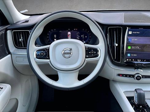 Certified 2023 Volvo XC60 B5 Plus w/ Climate Package image 8