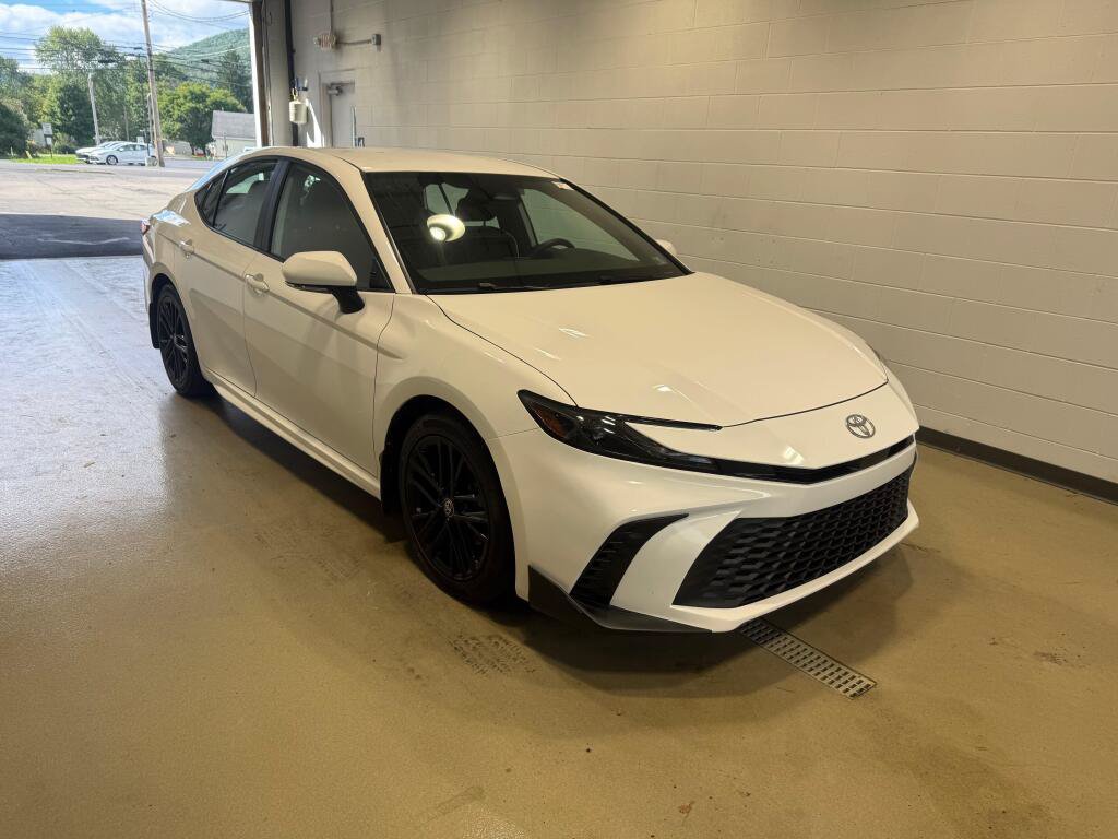 Certified 2026 Toyota Camry SE FWD image 8