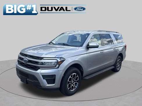 Used 2024 Ford Expedition Max XLT AWD/4WD image 3