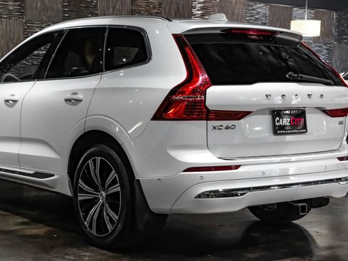 Used 2022 Volvo XC60 B5 Inscription w/ Advanced Package FWD image 13