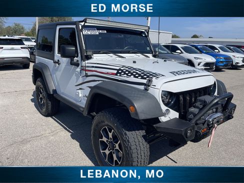 Used 2018 Jeep Wrangler Sport AWD/4WD image 2