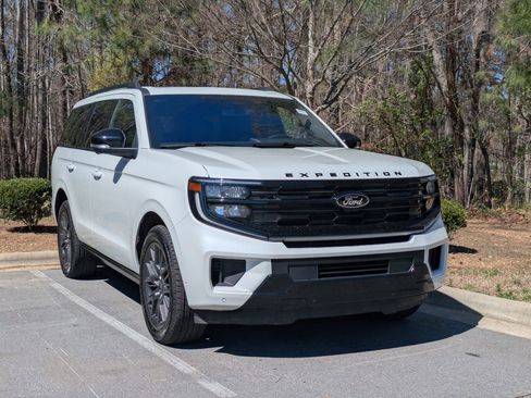Certified 2025 Ford Expedition Platinum w/ Stealth Performance Package image 2