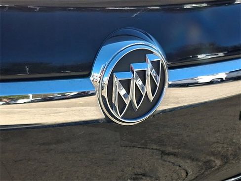 Used 2017 Buick Regal Premium w/ Driver Confidence Package #1 image 29