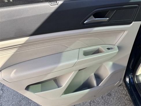 Used 2021 Volkswagen Atlas SE w/ Panoramic Sunroof Package image 14