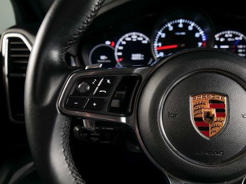 Certified 2019 Porsche Cayenne AWD/4WD image 21