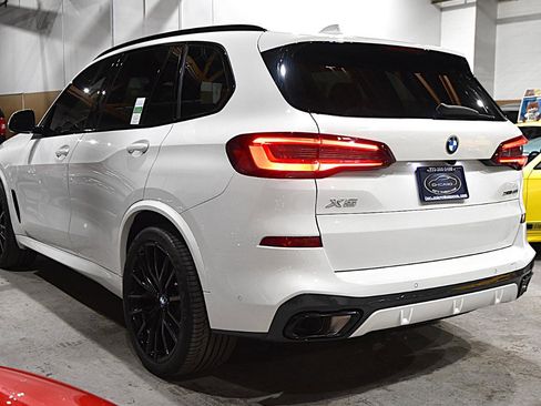 Used 2023 BMW X5 xDrive40i w/ M Sport Package image 11