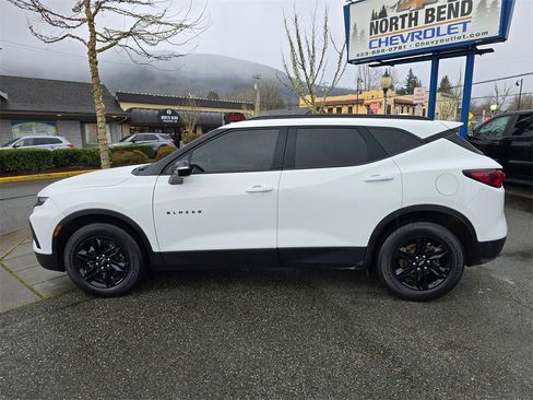 Used 2021 Chevrolet Blazer LT w/ Midnight/Sport Edition image 9