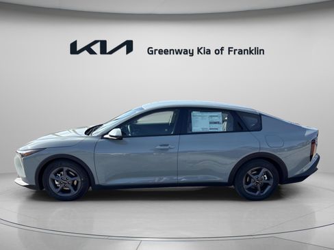 New 2025 Kia K4 LXS image 4