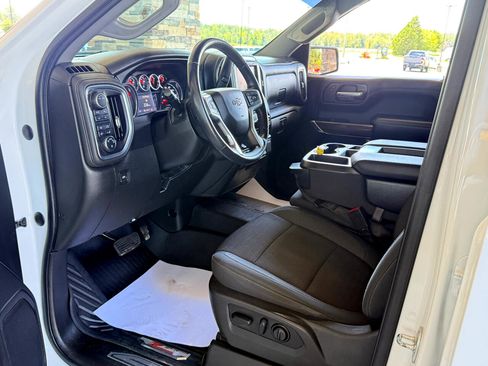 Used 2022 Chevrolet Silverado 1500 RST image 9