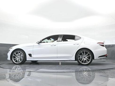 Used 2025 Genesis G70 2.5T RWD image 59
