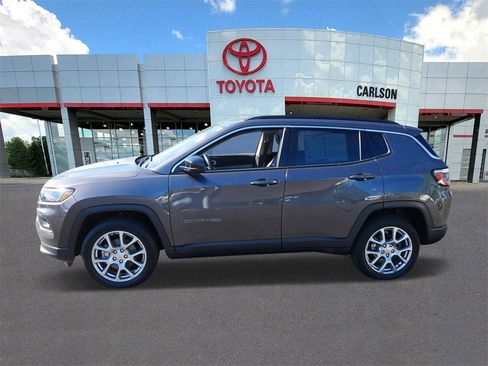 Used 2022 Jeep Compass Latitude image 7