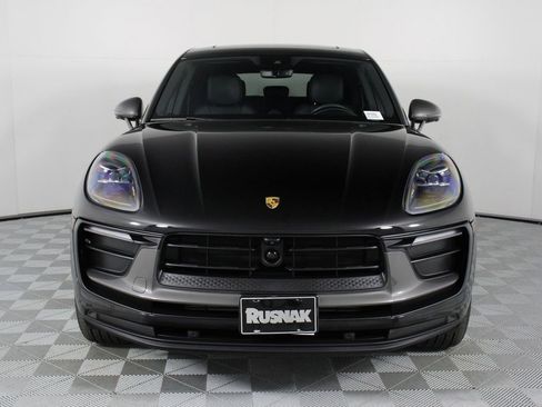 Certified 2025 Porsche Macan Turbo image 10