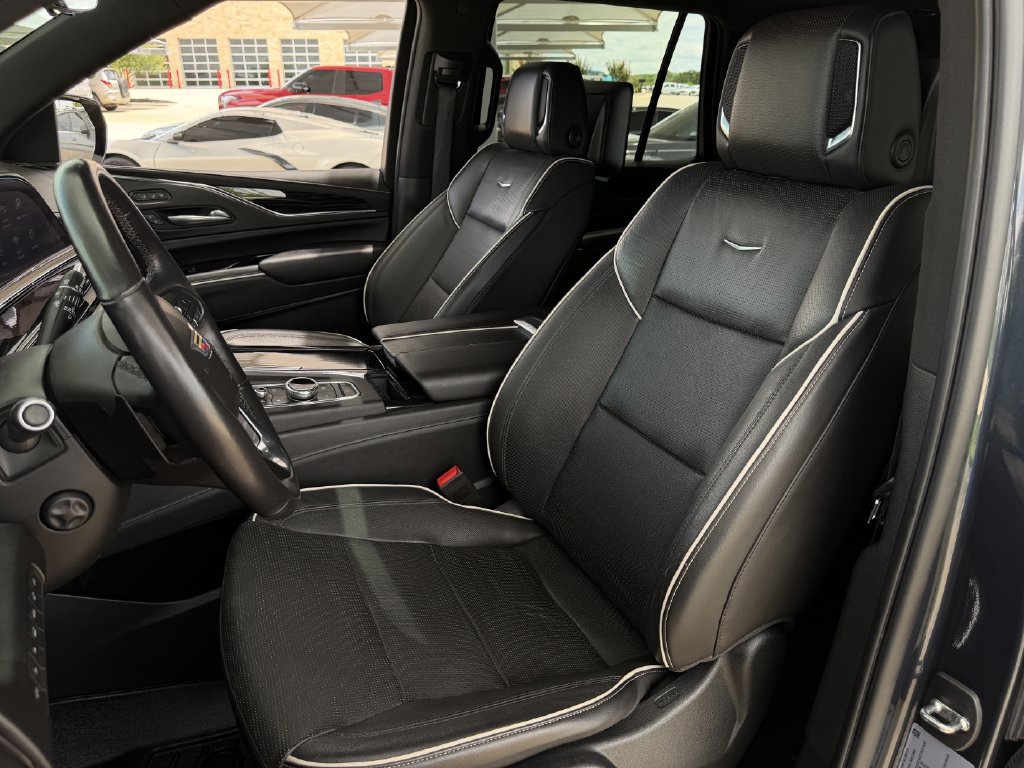 Used 2021 Cadillac Escalade Sport w/ Driver Assist Tech Package AWD/4WD image 26