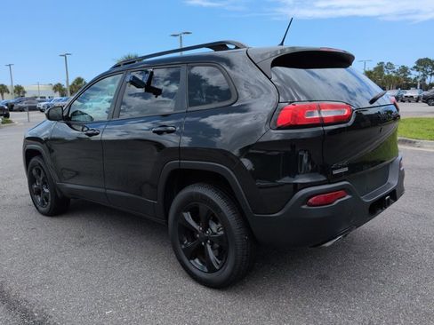 Used 2015 Jeep Cherokee Latitude AWD/4WD image 7