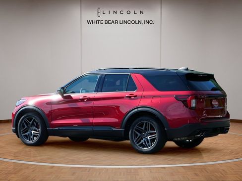 Used 2025 Ford Explorer ST w/ Sun And Sound Package AWD/4WD image 7