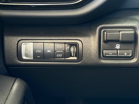Used 2025 Chevrolet Silverado EV RST AWD/4WD image 38