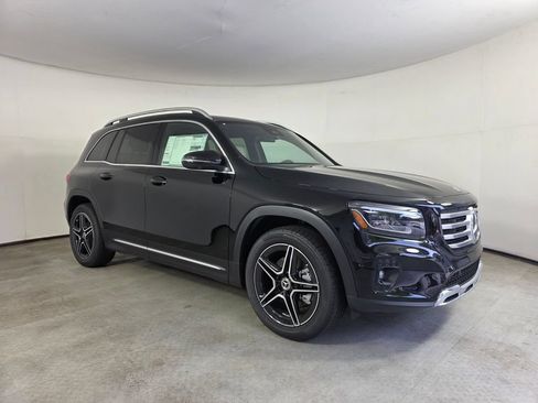 New 2026 Mercedes-Benz GLB 250 image 1