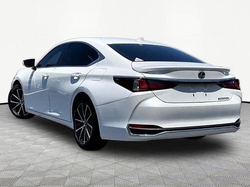 Used 2024 Lexus ES 300h w/ Premium Package FWD image 4