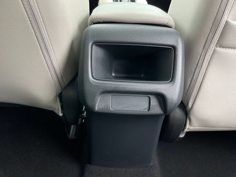 Used 2025 Honda HR-V EX-L image 37