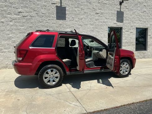 Used 2009 Jeep Grand Cherokee Limited w/ Quadra-Drive II 4X4 Group image 12