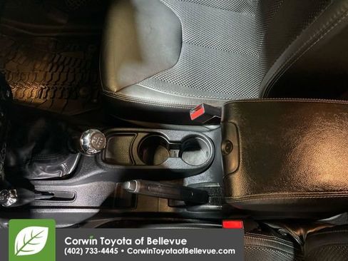 Used 2016 Jeep Wrangler Sahara image 18