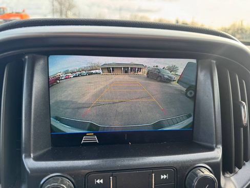 Used 2022 Chevrolet Colorado LT w/ Fleet Safety Package RWD image 12