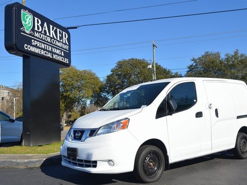 Used 2019 Nissan NV200 SV w/ Navigation Package image 1