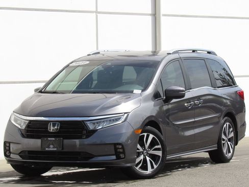 Used 2023 Honda Odyssey Touring image 1